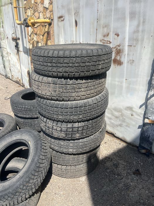 Продам Шины  235/75/15 ДП-21