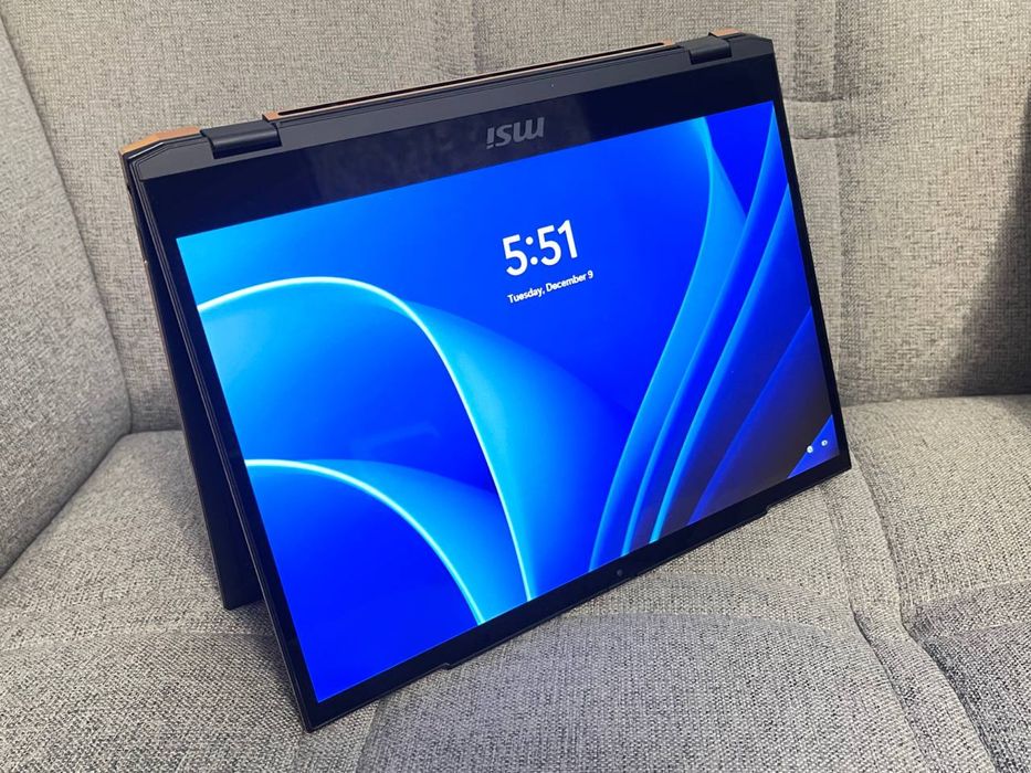 MSI Summit E13 Flip AI Evo