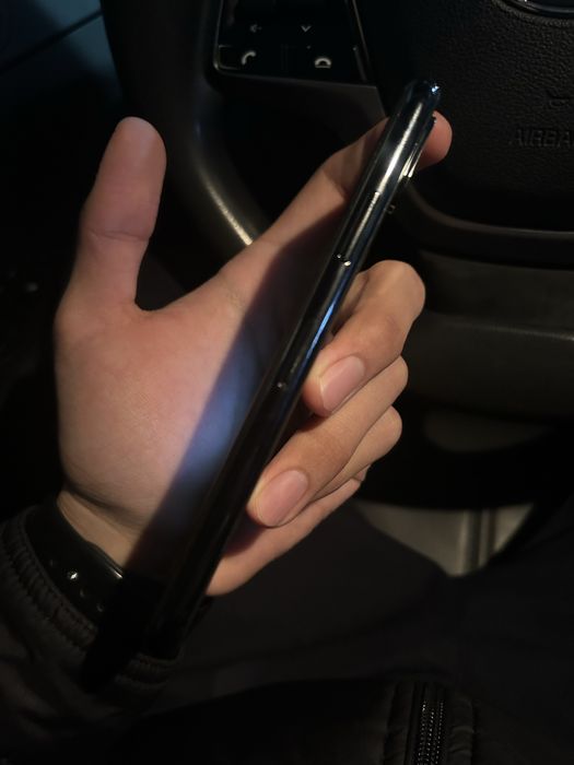 Продам iPhone Xs