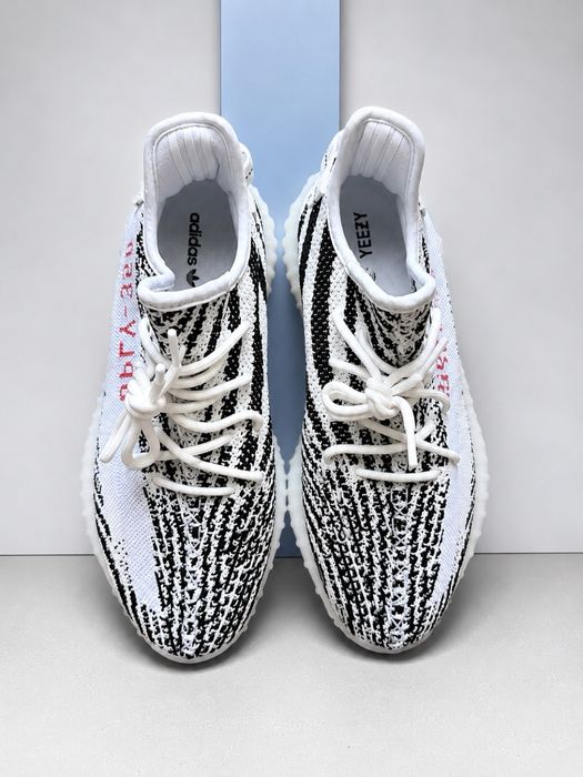 Yeezy 350 zebraa
