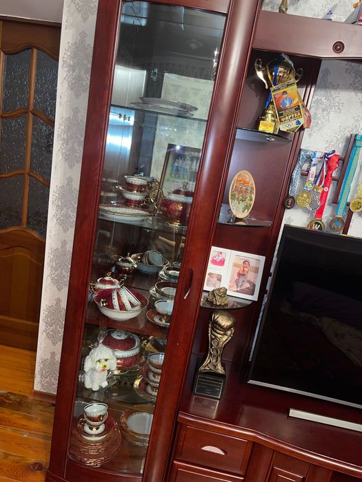 Сервант, качества отличное