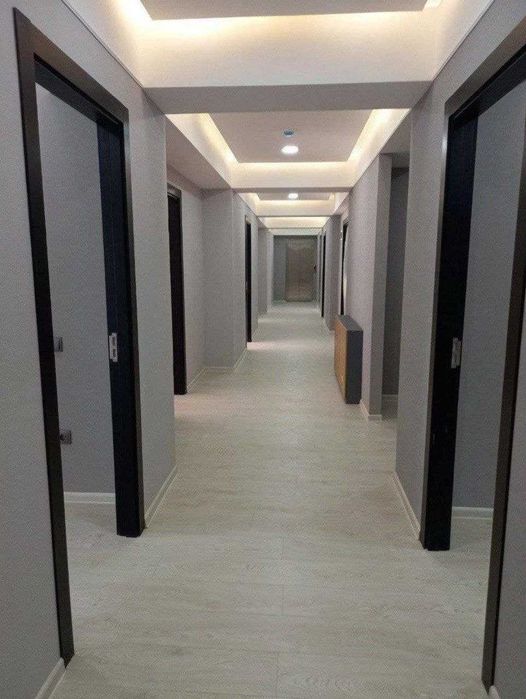 Продается офисное помещение в бизнес центре. 350м2 с ремонтом