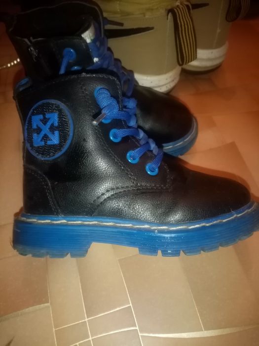 Продам тёплые ботинки на мальчика