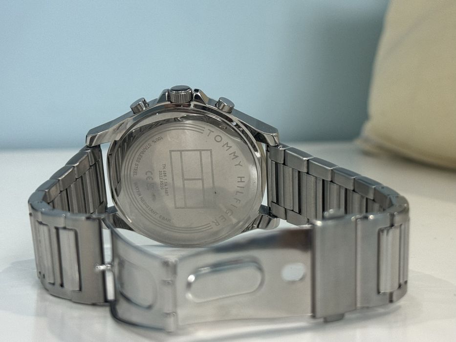 Tommy Hilfiger часы