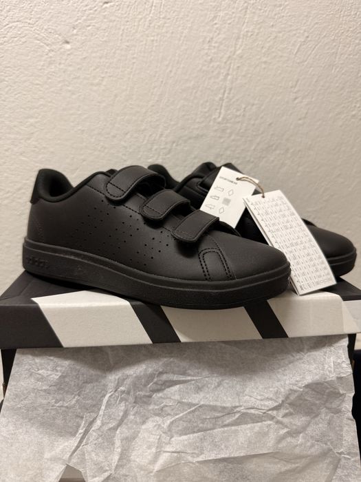 Маратонки Adidas номер 35