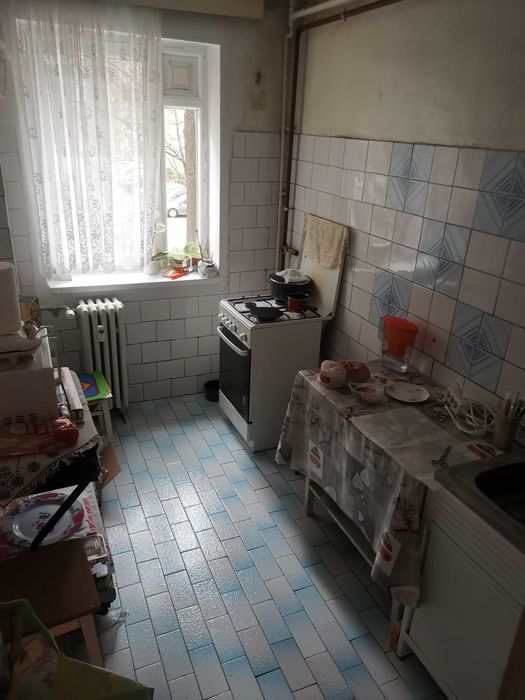 Vand apartament 2 camere Raul Doamnei