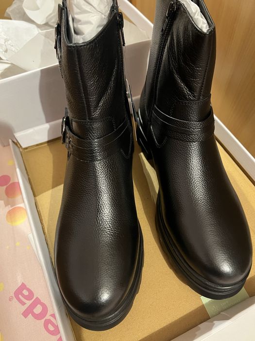 Боти дамски нови