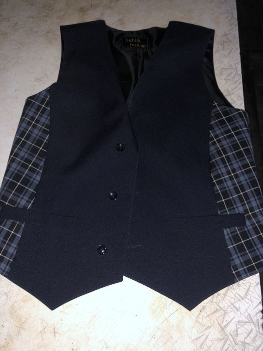 Продаётся школьная форма недорого.