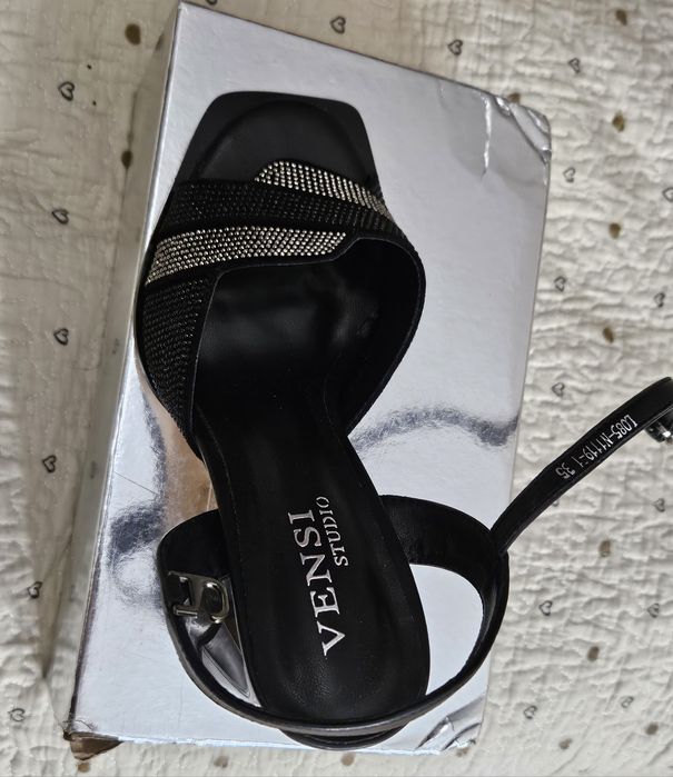 Летние босоножки