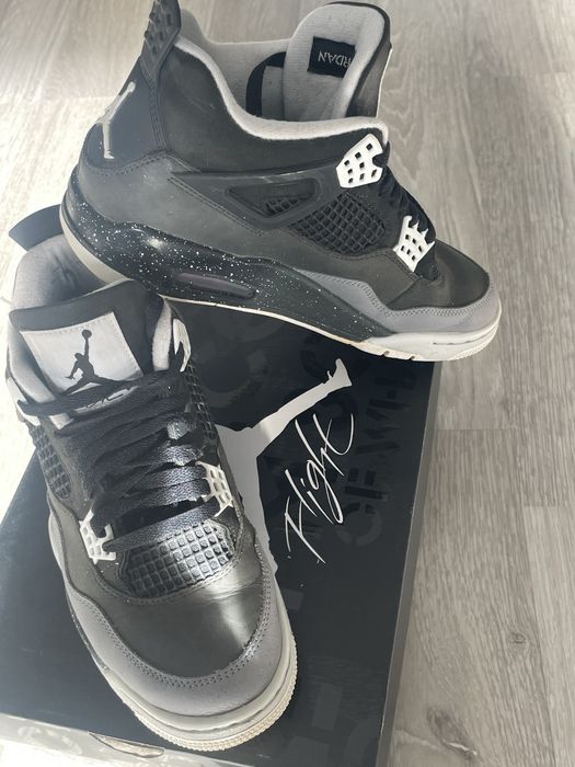 NIKE AIR Jordan 4 Retro