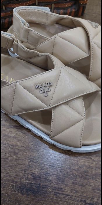 Дамски сандали естесвена кожа Prada