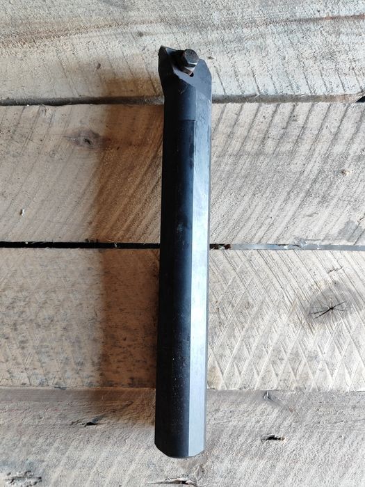 Токарный инструмент