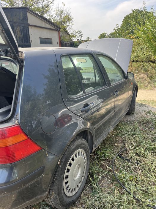 На части VW Голф 4 -1’4 16 V бензин Golf 4