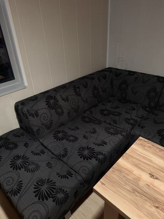 Черен диван само за 300€