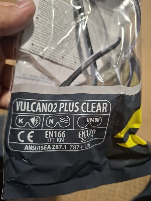Защитные очки Delta Plus модели Vulcano2 Plus Clear