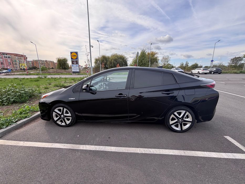 Toyota Prius продава се €10500