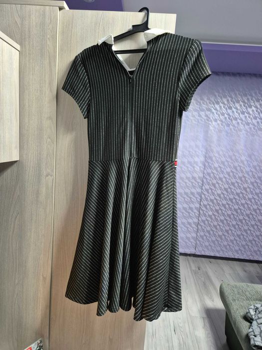 Трикотажна рокля на Lucy