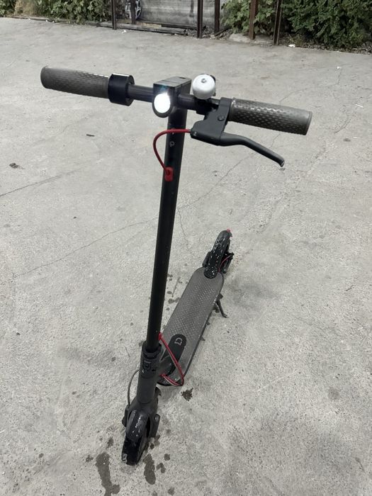 Электросамокат Xiaomi M365