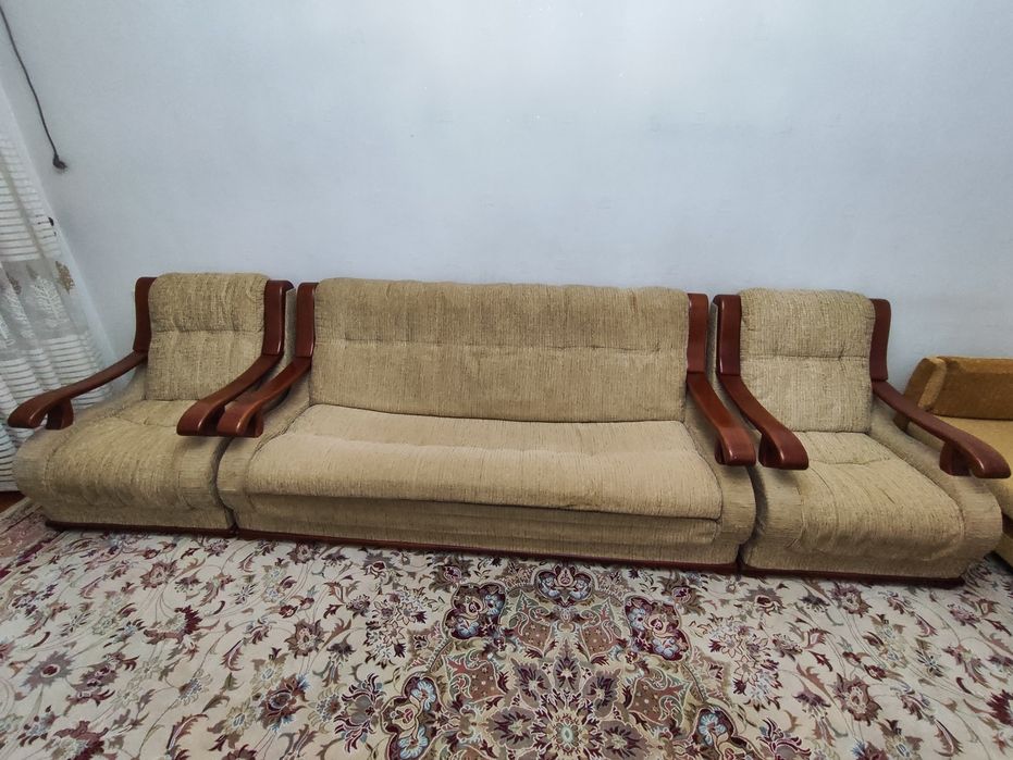 Продается раскладной диван.