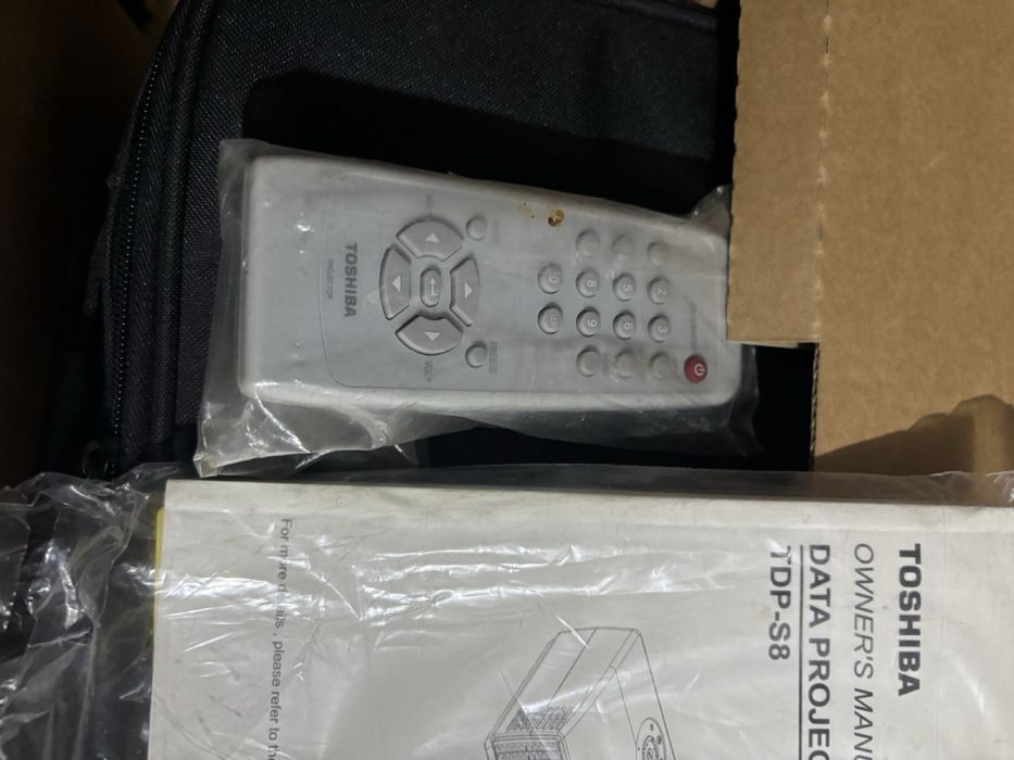 Видео проектор и сгъваем проектор