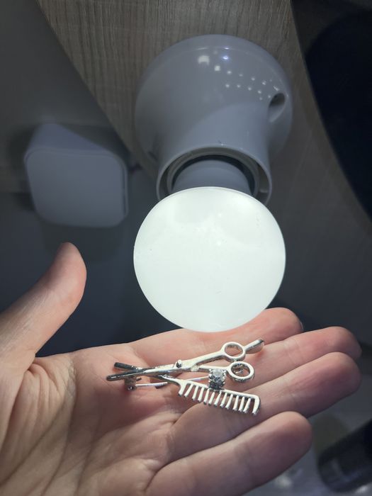 Парикмахерская брошь, с камнем Сваровски