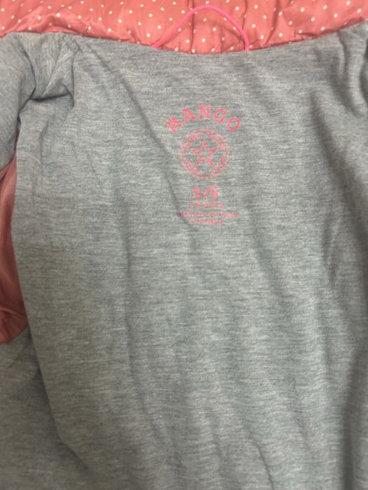 Кораловая куртка для девочки