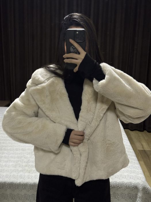 Шуба Stradivarius