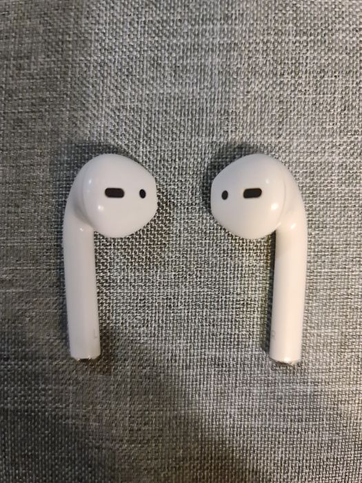Apple AirPods 2nd Generation (2 генерация) + кабел