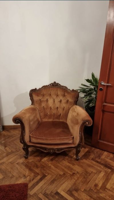 Fotoliu stil Baroc din gama Chesterfield cu aspect regal