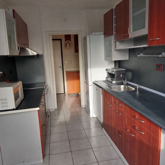 Дава се под наем Тристаен апартамент в София, Белите брези - 90 кв.м за 717.06 € - Снимка #2