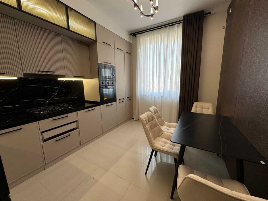 ЖК Саламатина, 104 м², 4 комнаты, ремонт, мебель