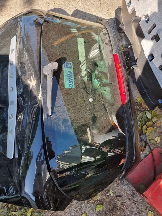 Отваряемо задно стъкло на капак за Пежа 308 комби