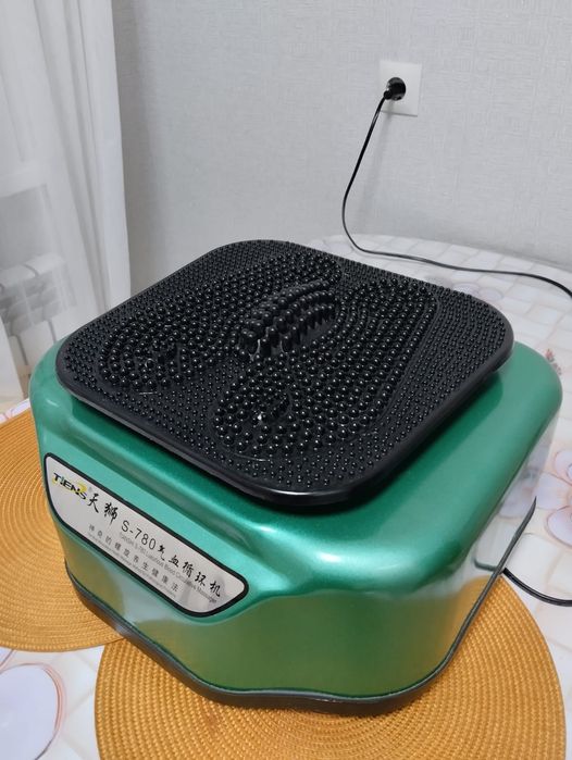 Продаётся массажёр СЦЕК
Домашний доктор).