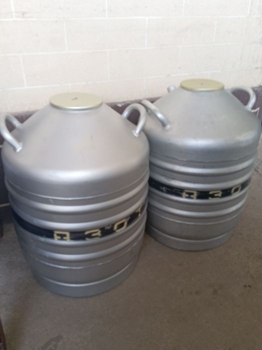 Сосуд дьюар для жидкого азота 22-24 литровые. Azot bochka bor 22_24 l