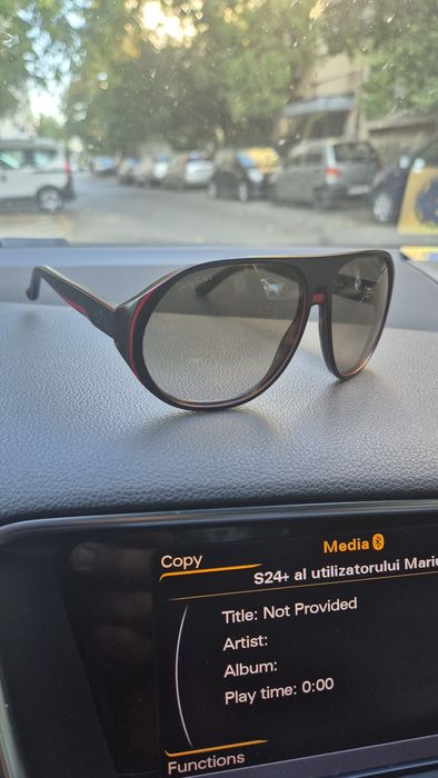 Ochelari de soare Gucci