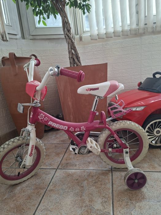 Продам велосипед для девочки и электромобиль