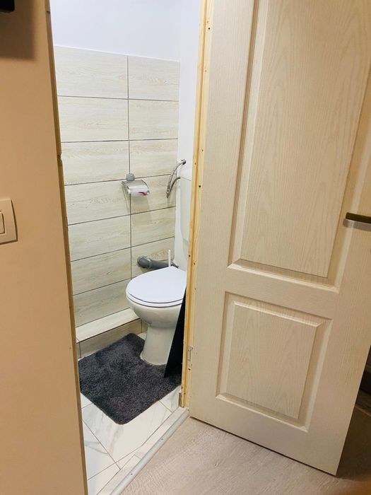 Camera camin cu baie proprie de inchiriat