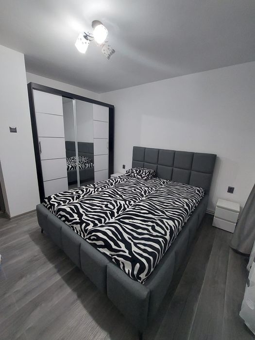 De vânzare apartament cu 2 camere + teren 1000 MP
