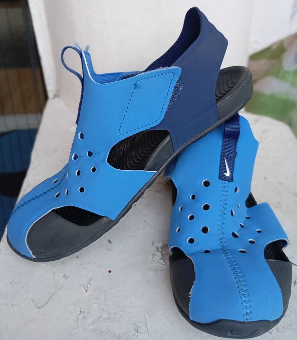 Sandale Nike măsura 33