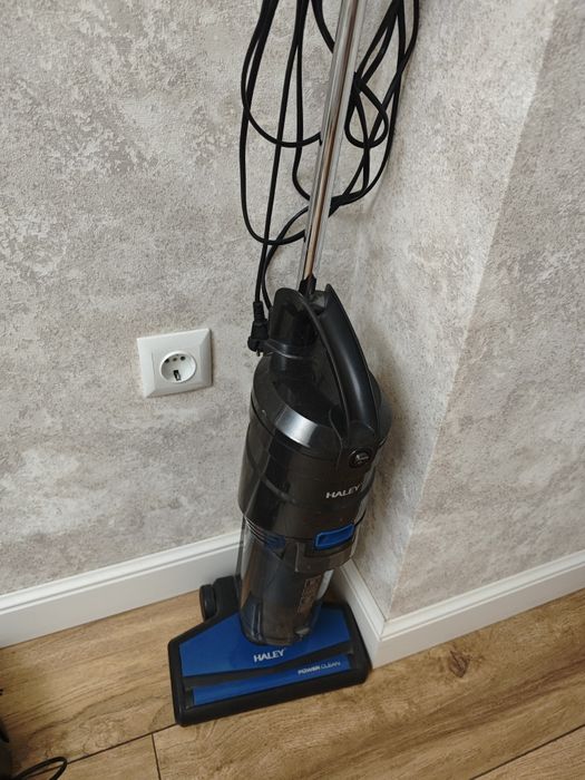 Вертикальный пылесос