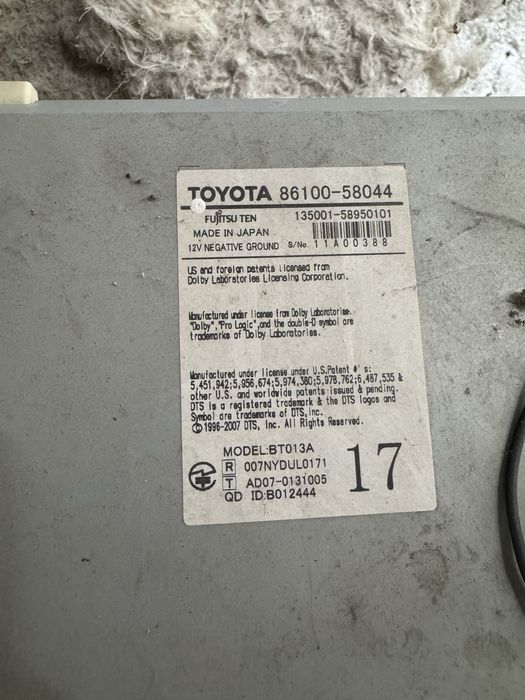 Продам штатную магнитолу