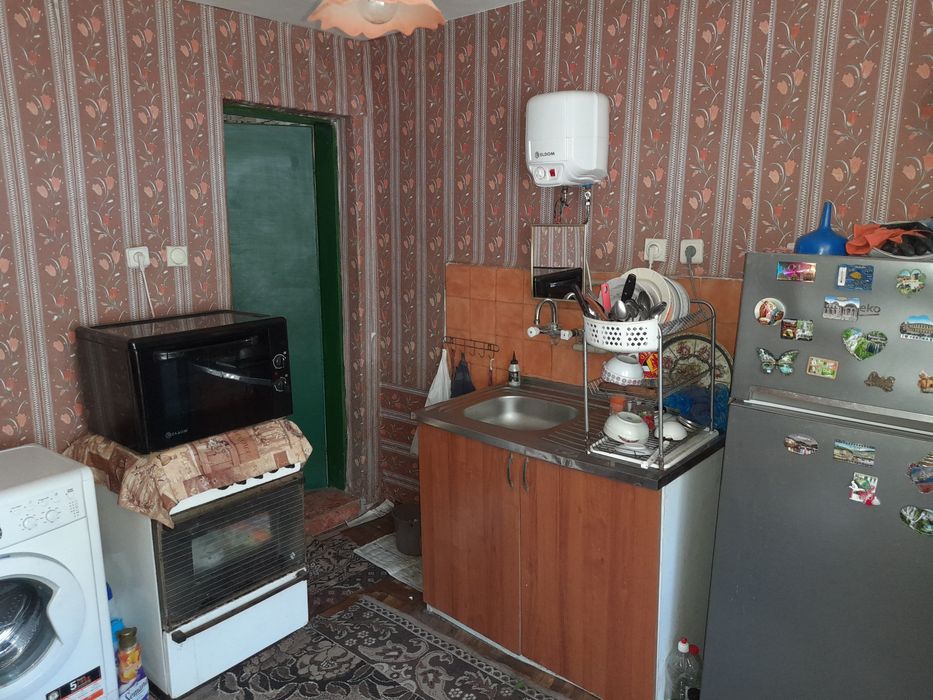 Продавам къща в с. Динковица