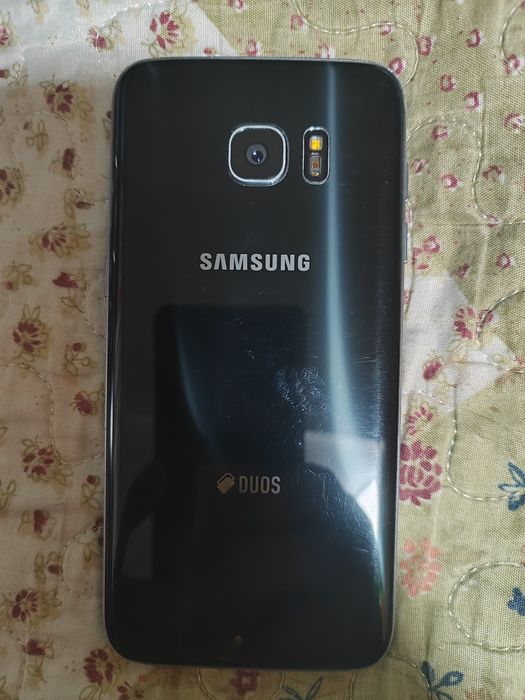 Продаю телефон Samsung