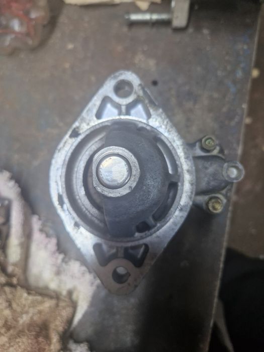 Продам стартер на 1zz-fe.