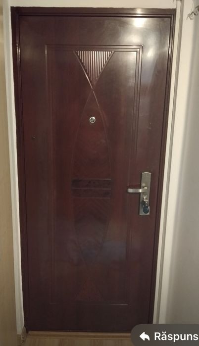 Ușă metalică de apartament