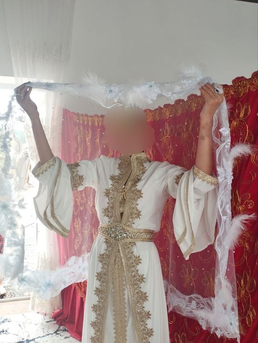 Абая белая ансамбл