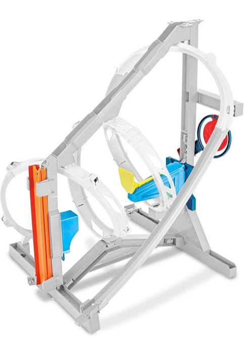 Hot wheels писти 3броя и Гараж