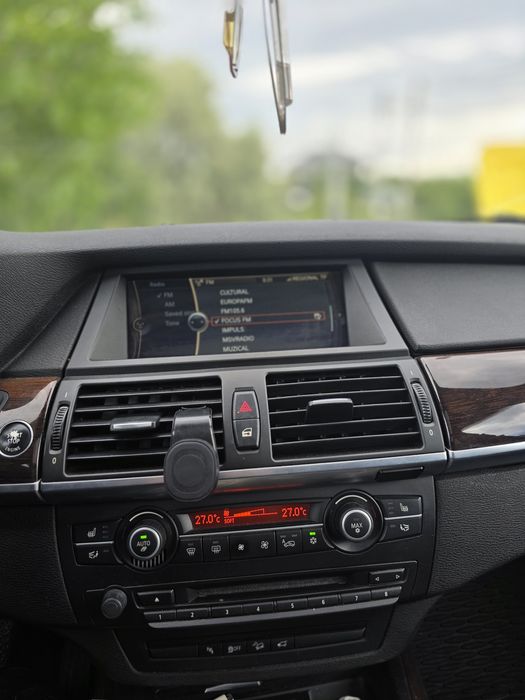 Vând x5 E70 4.0 cel cu 2 turbine  306 cp