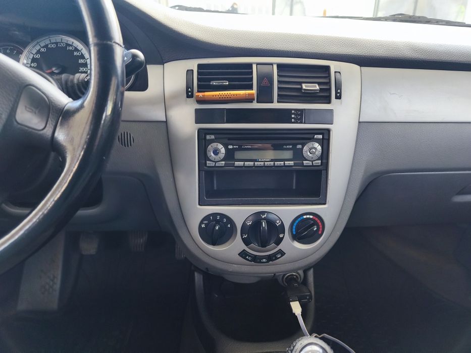 Chevrolet lacetti auto