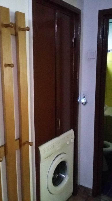 Persoana fizica ofer spre inchiriere apatament 3 camere etajul 1 din 4